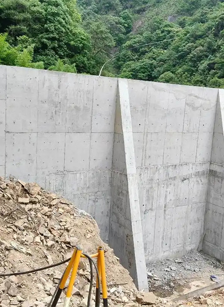 潍坊昌邑重力式挡土墙